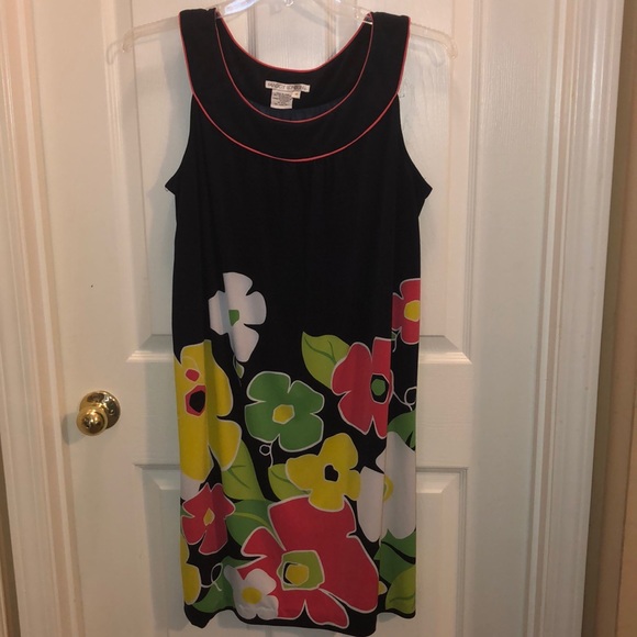 Maggy London Dresses & Skirts - Price drop (today only): Maggy London Sundress